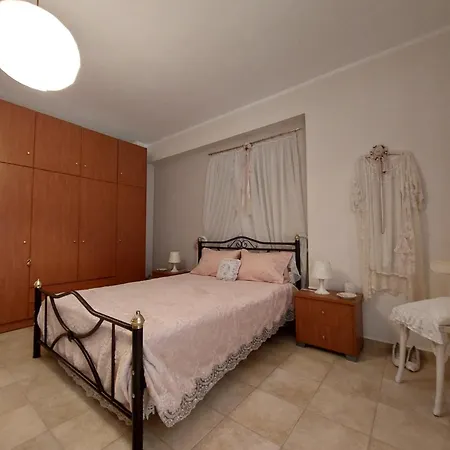 Antique Apartment *